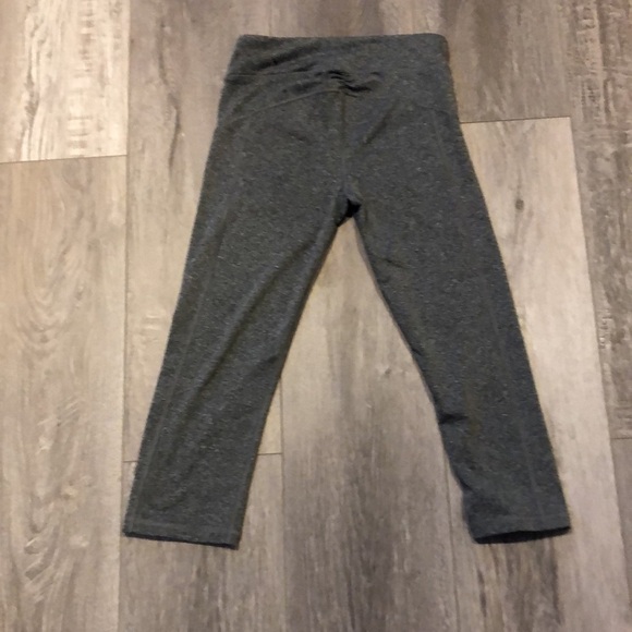 Aeropostale Best Booty Ever Capri leggings in heathered grey Small - Picture 2 of 5